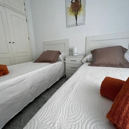 Apartamento Medina Azahara Kordoba Bagian luar foto
