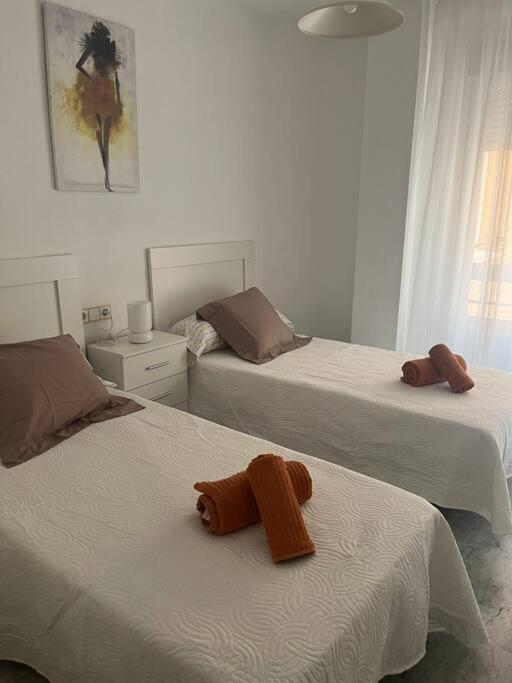 Apartamento Medina Azahara Kordoba Bagian luar foto